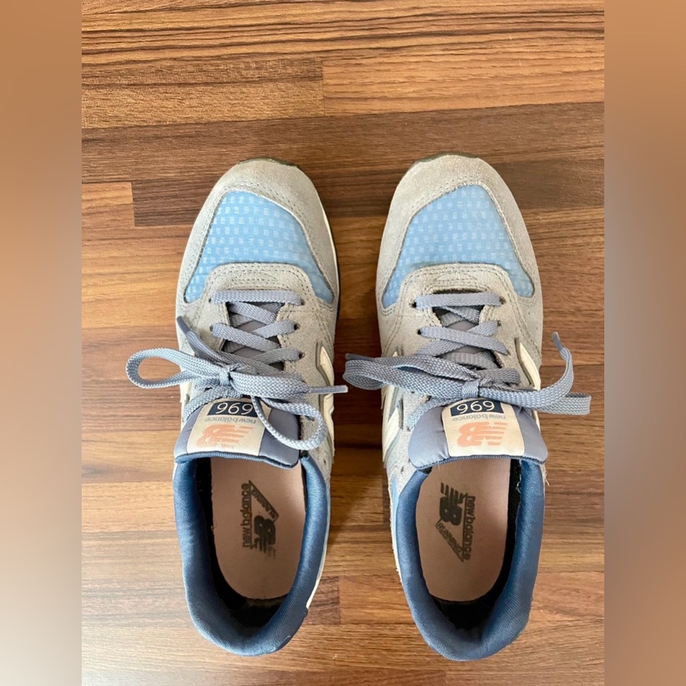 New Balance Light Blue and Gray Athletic Shoes, 6.5US - Picture 2 of 6